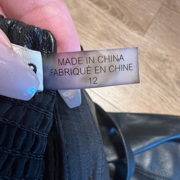 Alice + Olivia Black Linette Vegan Leather Jumpsuit 29 inch inseam - Picture 6 of 8